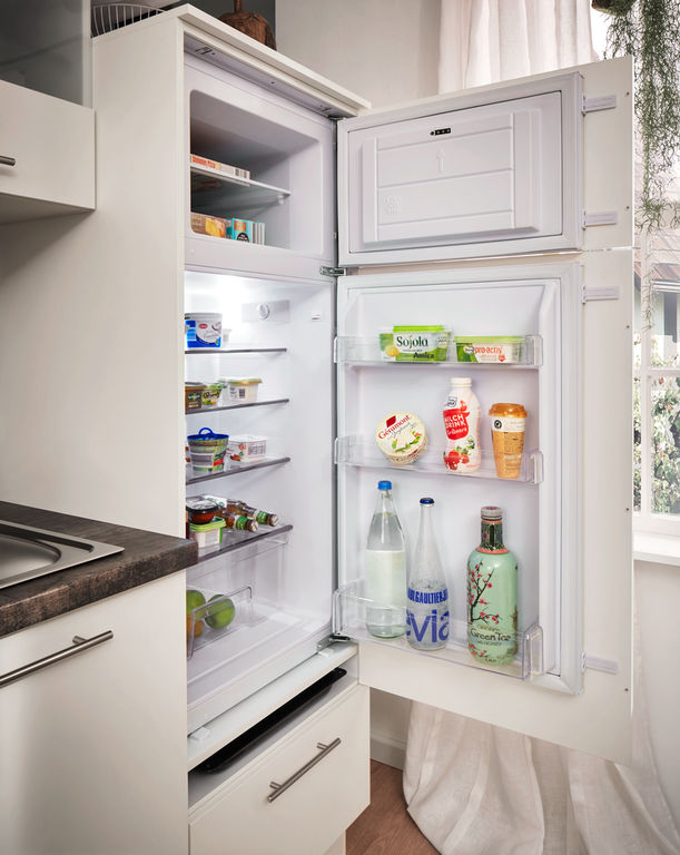 Comment remplacer un réfrigérateur encastré ? Le guide complet